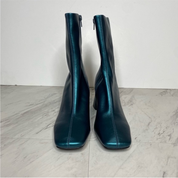 Metallic Bootie 8.5 - Picture 2 of 15